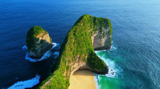 Kelingking Beach Iconic T-Rex Shaped Cliff and Pristine Turquoise Bay in Nusa Penida Bali