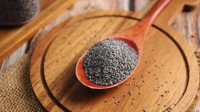 How to use poppy seeds for cooking and baking