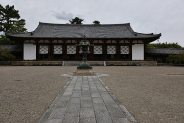 Fototapeta premium 奈良県 斑鳩町の法隆寺