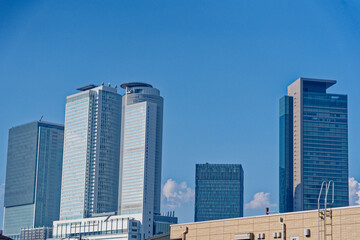 Fototapeta premium 遠くから見渡す大都市・名古屋の立体的なビル景観
