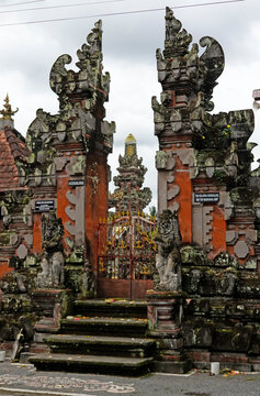 Tempel auf Bali - temple entrance in Bali, Indonesia