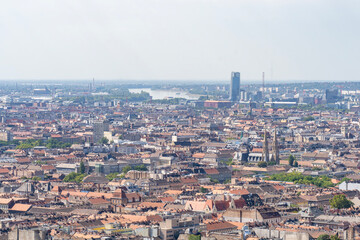 Obraz premium Panoramic cityscape of Budapest from the air with residential buildings and green areas