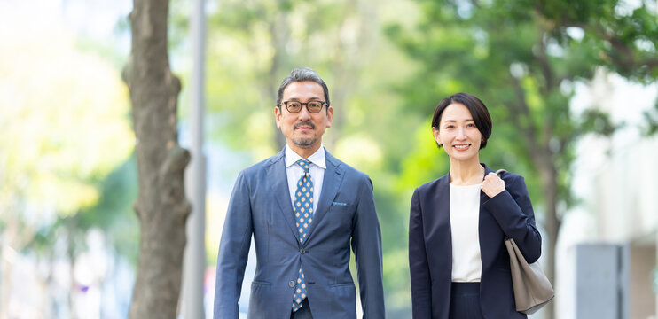 ビジネス　男性　女性