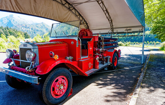 Historic Bonneville Dam Fire Engine No. 1 at the Columbia River Gorge Visitor Area