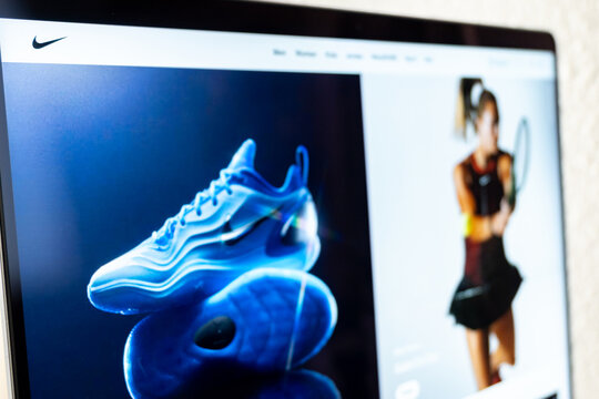 Mexico city, mexico, 05 26 2026, nike website showing sneaker and tennis player