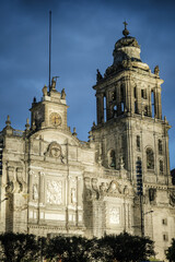Obraz premium Mexico City's Zócalo Cathedral (City of Constitution) at night