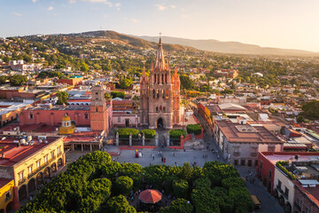 Naklejka premium Aerial view of the San Miguel Cathedral in Mexico City Plaza