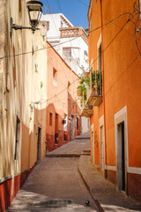 Fototapeta premium Streetscape and architectural scenery of Guanajuato Old Town, Mexico