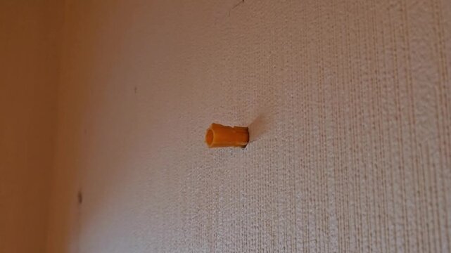How to install wall anchors for hanging objects safely and securely in your home