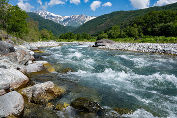 透明度の高い清流　松川 　長野県白馬村 © RATM