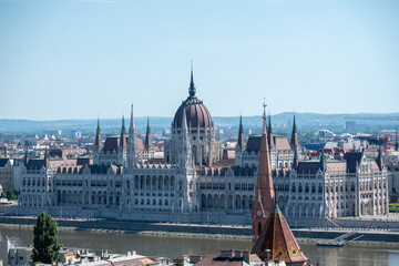 Obraz premium Hungarian Parliament Building Across Danube River