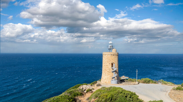 Faro Camarinal en el cabo de Gracia del municipio de Tarifa, Andaluc&iacute;a