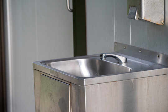 Stainless Steel Hand Washing Sink Facility