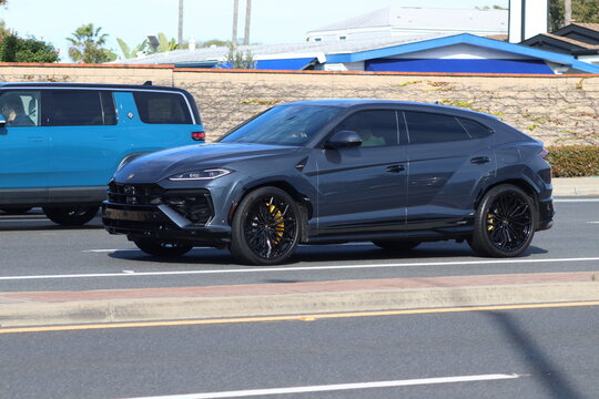 Lamborghini SUV Luxury Sports Car 