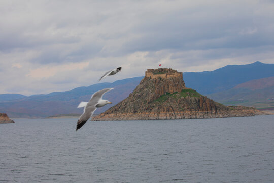 Pertek is located in the south of Tunceli province. It is separated from the Elazığ province by the Keban Dam Lake.