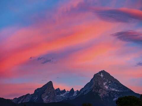 Watzmann in the last evening light under reddish clouds, Berchtesgaden Alps, Berchtesgaden National Park, Sch&ouml;nau am K&ouml;nigssee, Berchtesgadener Land, Upper Bavaria, Bavaria, Germany