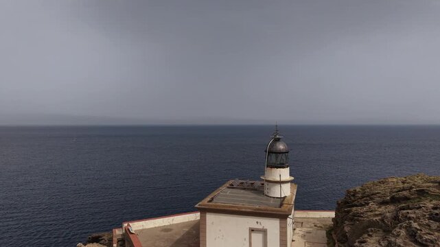 Faro de Cala Nans en Cadaques, Alt Emporda de Girona
