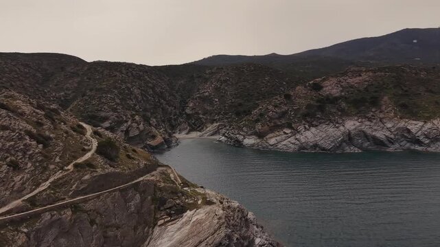 Faro de Cala Nans en Cadaques, Alt Emporda de Girona