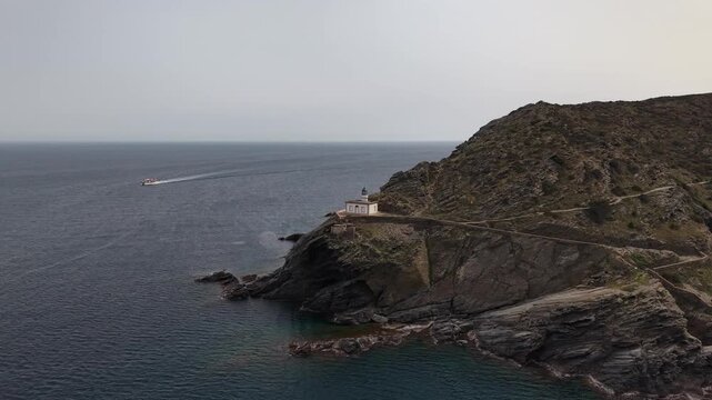 Faro de Cala Nans en Cadaques, Alt Emporda de Girona