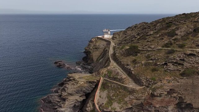 Faro de Cala Nans en Cadaques, Alt Emporda de Girona