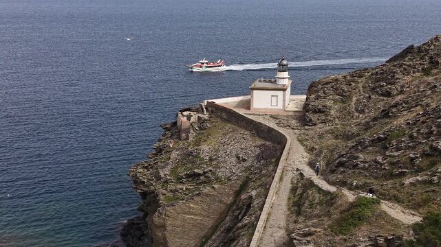 Faro de Cala Nans en Cadaques, Alt Emporda de Girona