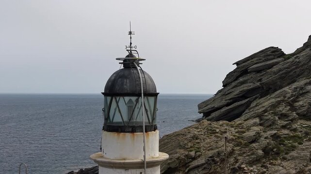 Faro de Cala Nans en Cadaques, Alt Emporda de Girona