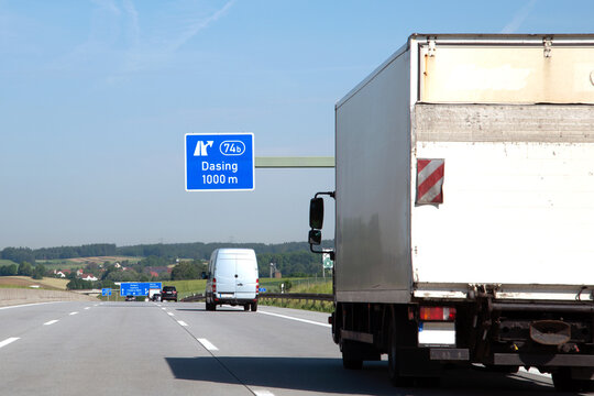 Bundesautobahn A8, Ausfahrt 74b Dasing in Richtung Augsburg