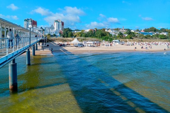 Der Strand am Seebad Heringsdorf auf der Insel Usedom bietet mit seiner 508 Meter langen Seebr&uuml;cke &ndash; der l&auml;ngsten in Deutschland &ndash; eine eindrucksvolle Flaniermeile.