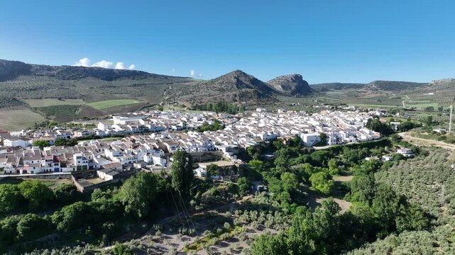 Vistas del municipio de Cuevas del Becerro en la serran&iacute;a de Ronda, Espa&ntilde;a