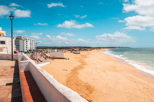 View over the sea from the square in Arma&ccedil;&atilde;o de P&ecirc;ra - Portugal