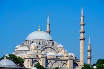 Fototapeta premium Suleymaniye Mosque Against Clear Blue Sky in Istanbul