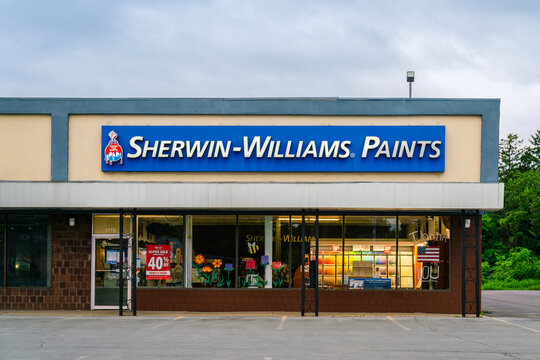 Rome, NY - Jun 7, 2026: The Sherwin‑Williams Paint (SWP) Store at 1300 Floyd Avenue, Rome, NY 13440, part of The Sherwin‑Williams Company, a global coatings and paint manufacturer founded in 1866