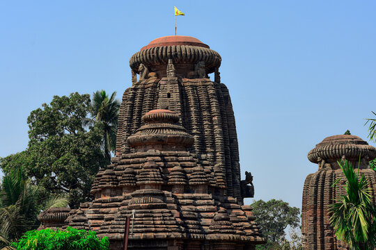 Lingaraja Temple is a Hindu temple dedicated to Shiva and is one of the oldest temples in Bhubaneswar, the capital of the Indian state of Odisha, India.