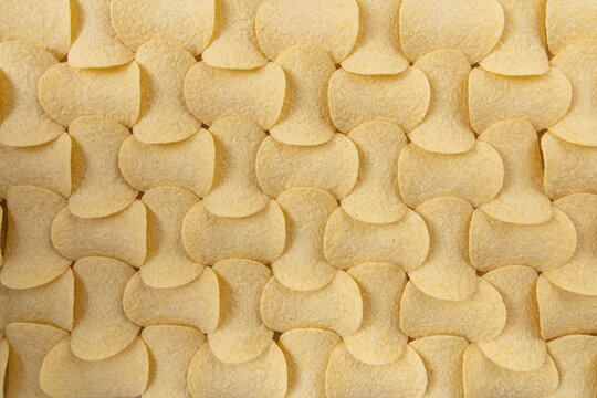Crispy potato chips seamless pattern background texture