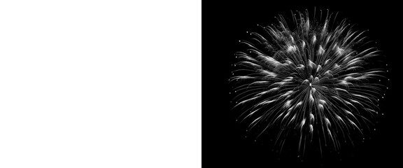 Obraz premium Abstract fiber optic light burst on black background, glowing neural network sphere, futuristic data transmission and connectivity concept