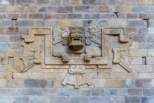 Maya zoomorphic animal sculpture, temple 21, Copan, Honduras.