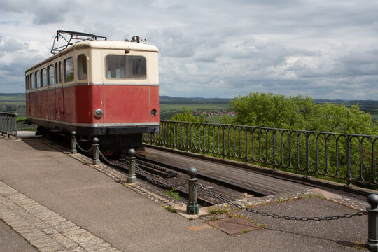Chemin de fer &agrave; cr&eacute;maill&egrave;re de Langres