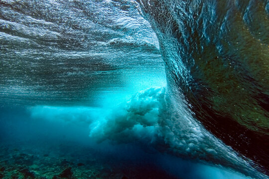 Waves splashing undersea