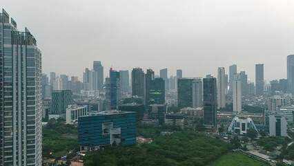 Obraz premium Sweeping Panoramic View Of Dense Metropolitan Skyline Featuring Towering Skyscrapers
