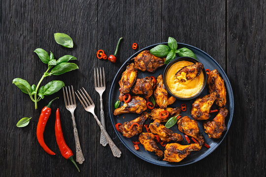 Chicken wings with crispy skin with dipping sauce