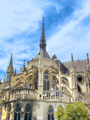 Obraz premium Traditional Cathedral building in Reims, France