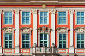 The facade of old the House Under the Golden Sun (Kamienica pod Zotym Socem) in Wrocaw, Poland © havoc
