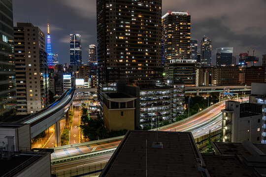 東京の夜景　東京タワーとゆりかもめと首都高　日本