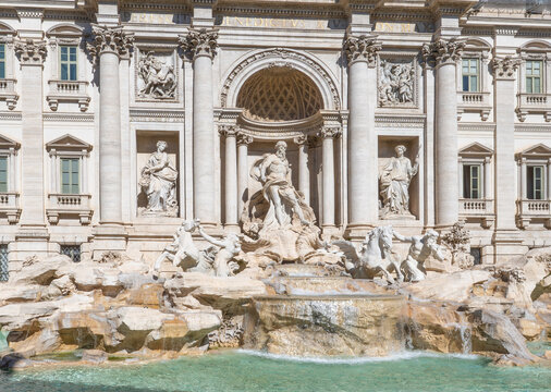 Trevi Fountain - Fountain Piazza di Trevi, Rome, Italy