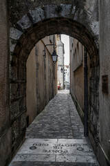Obraz premium Narrow historic street in Chartres old town