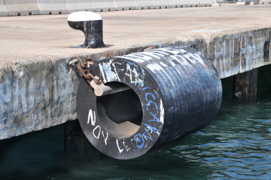 Anleger im Hafen von Mah&oacute;n