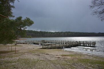 Fototapeta premium Molo. Nowa Kaletka. Jezioro Gim. Polska - Mazury - Warmia.