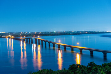 Obraz premium 来間大橋夜景 沖縄 宮古島市 来間島
