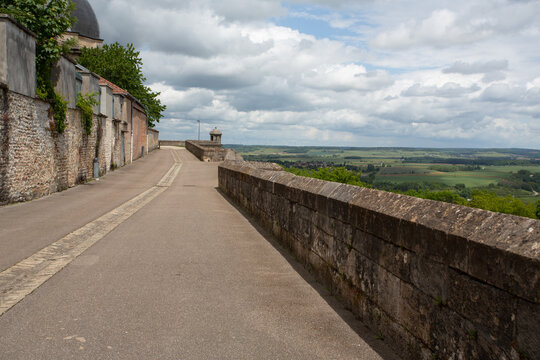 Enceinte fortifi&eacute;e de Langres en Haute-Marne