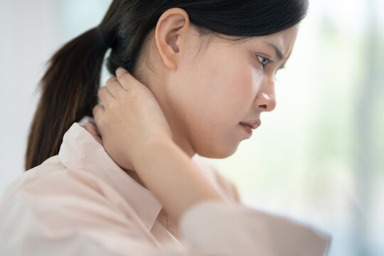 office syndromes, woman massaging neck pain due to work and using a computer, digital composite of a focused spine of neck pain and shoulder pain symptoms , injuries, health care, medical, myositis